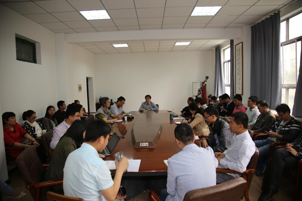 beat365召开期中教学检查教工座谈会